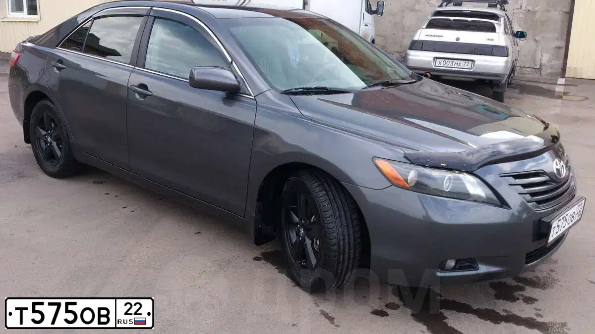 Фото автомобиля TOYOTA CAMRY, 2006 — госномер К755НН154. Цвет: ТЕМНО-СЕРЫЙ