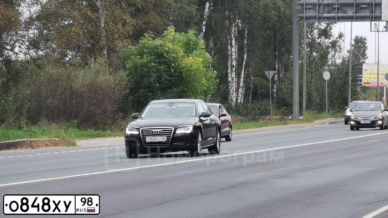 Фото автомобиля AUDI A8, 2010 — госномер Т697РТ198. Цвет: ЧЕРНЫЙ
