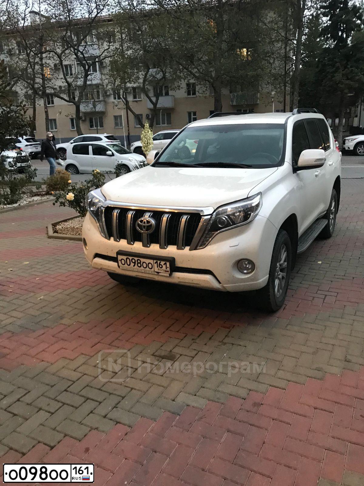 Фото автомобиля GAZ 3302 GAZEL, 2011 — госномер С868ХХ198. Цвет: Белый