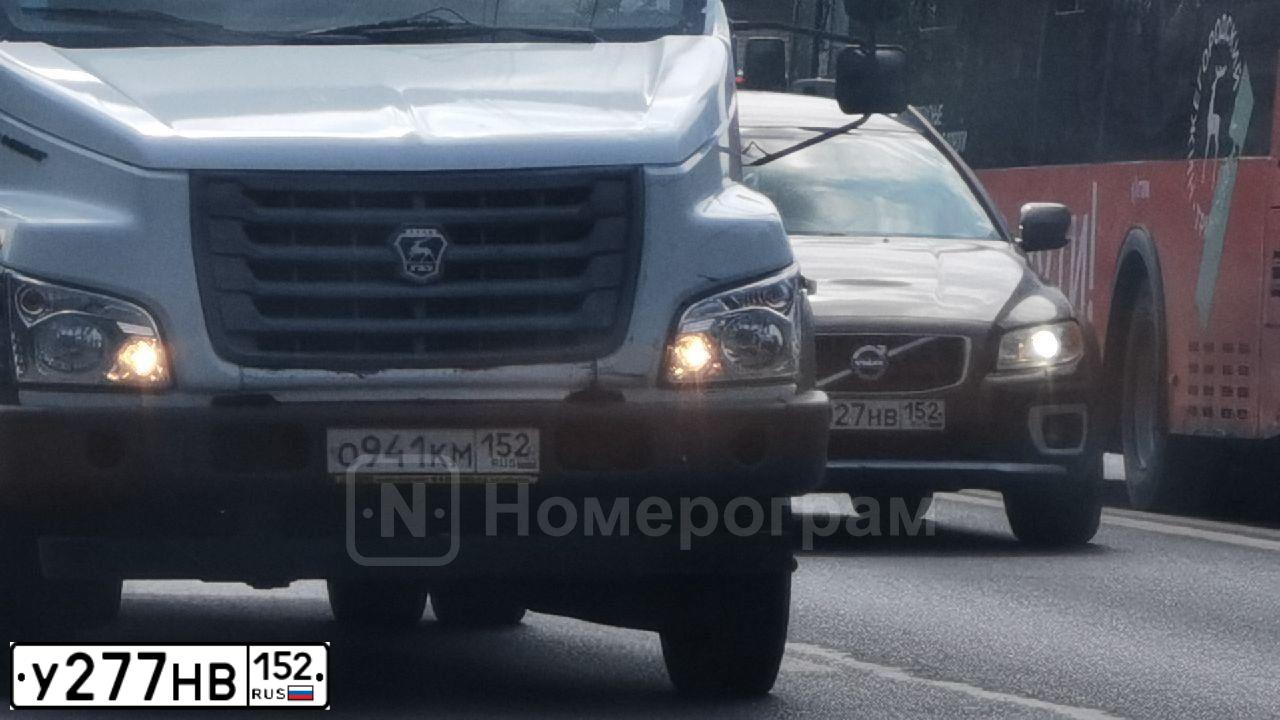 Фото автомобиля LADA 2172 PRIORA, 2010 — госномер У277НВ152. Цвет: Серебристый