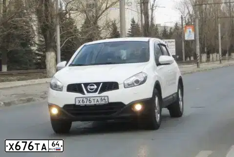 Фото автомобиля NISSAN QASHQAI, 2012 — госномер Х858РР152. Цвет: Белый
