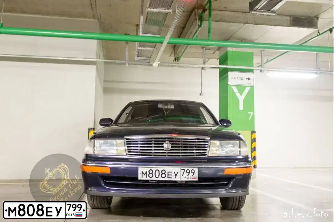 Фото автомобиля TOYOTA CROWN, 1992 — госномер М808ЕУ799