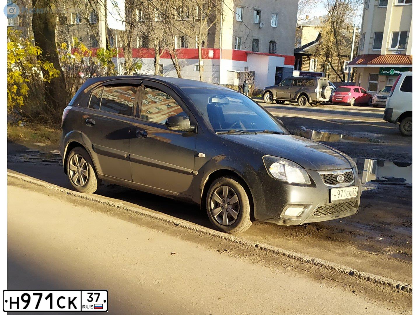 Фото автомобиля KIA RIO, 2010 — госномер О757УЕ44. Цвет: ЧЕРНЫЙ