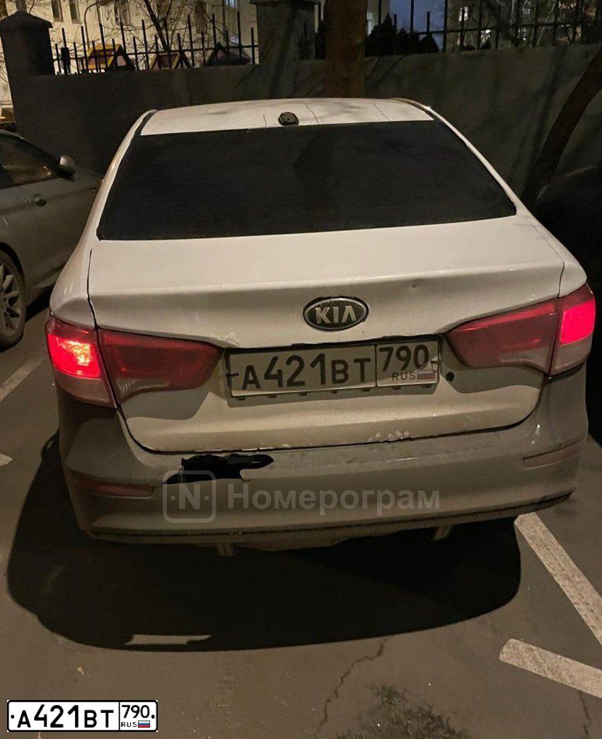 Фото автомобиля KIA RIO, 2017 — госномер А421ВТ790. Цвет: БЕЛЫЙ ЖЕЛТЫЙ СЕРЫЙ