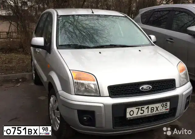 Фото автомобиля FORD FUSION, 2009 — госномер О751ВХ98. Цвет: СЕРЕБРИСТЫЙ