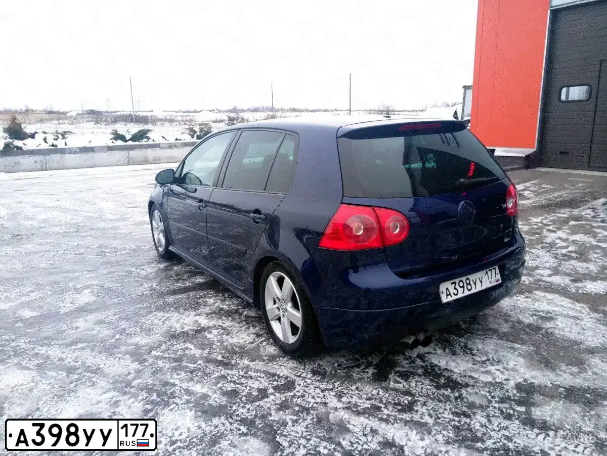 Фото автомобиля VOLKSWAGEN GOLF, 2007 — госномер Х684РМ152. Цвет: ТЕМНО-СИНИЙ