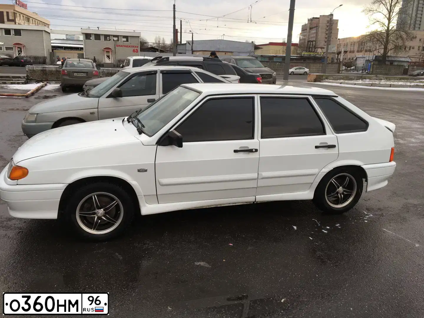 Фото автомобиля LADA 2109 SAMARA, 2002 — госномер О360НМ96. Цвет: СВЕТЛО-СЕРЫЙ