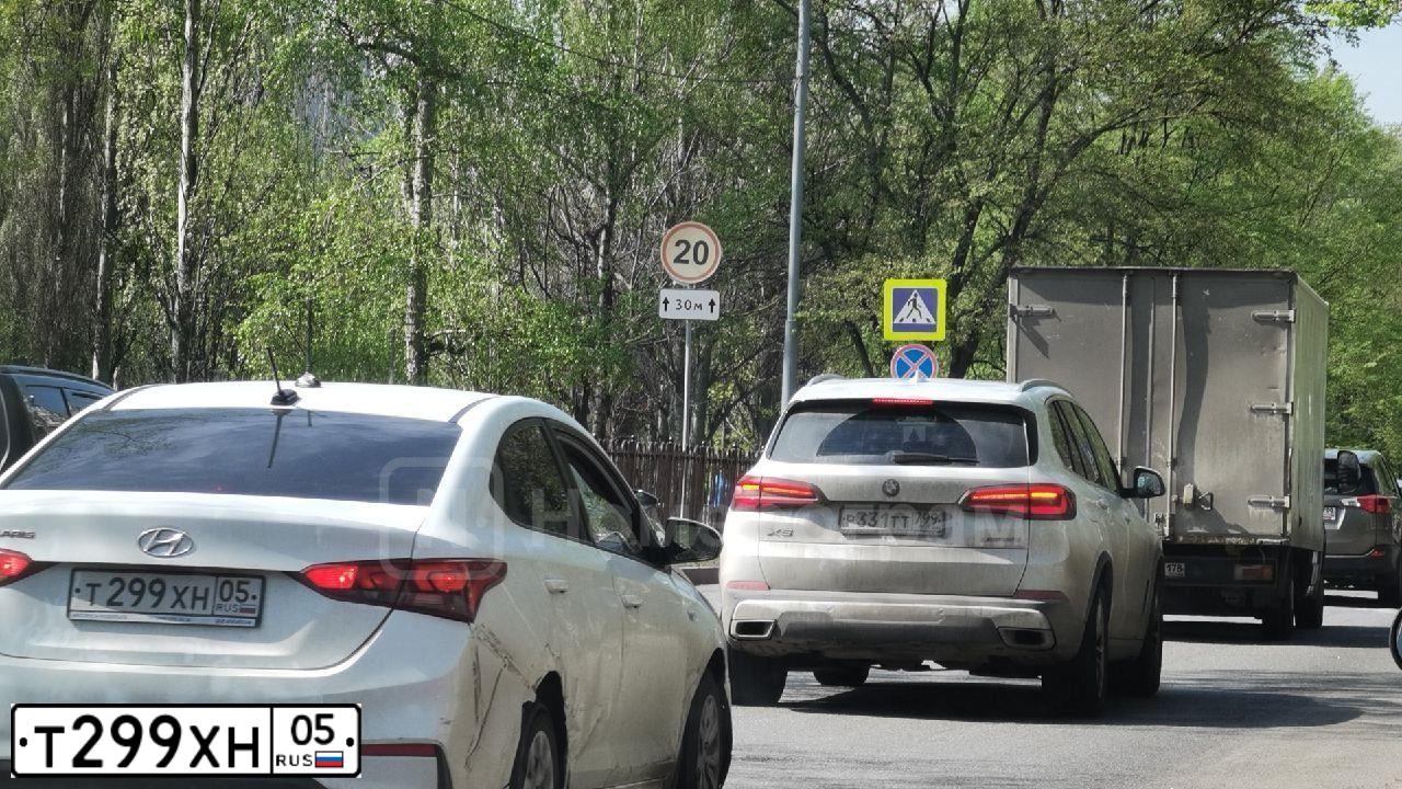 Фото автомобиля HYUNDAI SOLARIS, 2019 — госномер Т299ХН05. Цвет: Белый