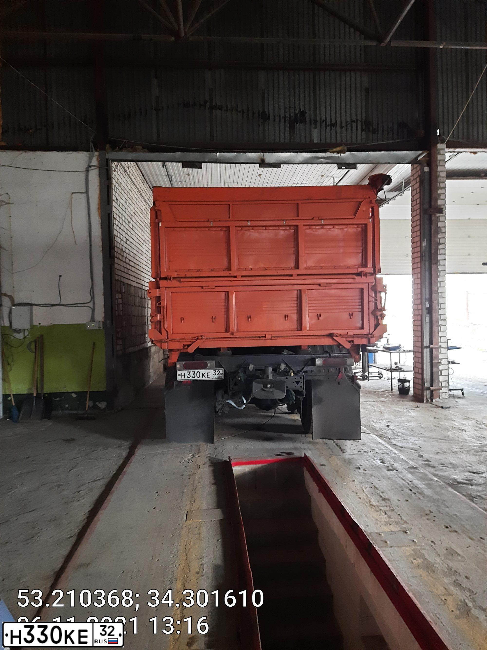 Фото автомобиля KAMAZ 65115 /6X4/, 2008 — госномер К526НС48. Цвет: ОРАНЖЕВЫЙ