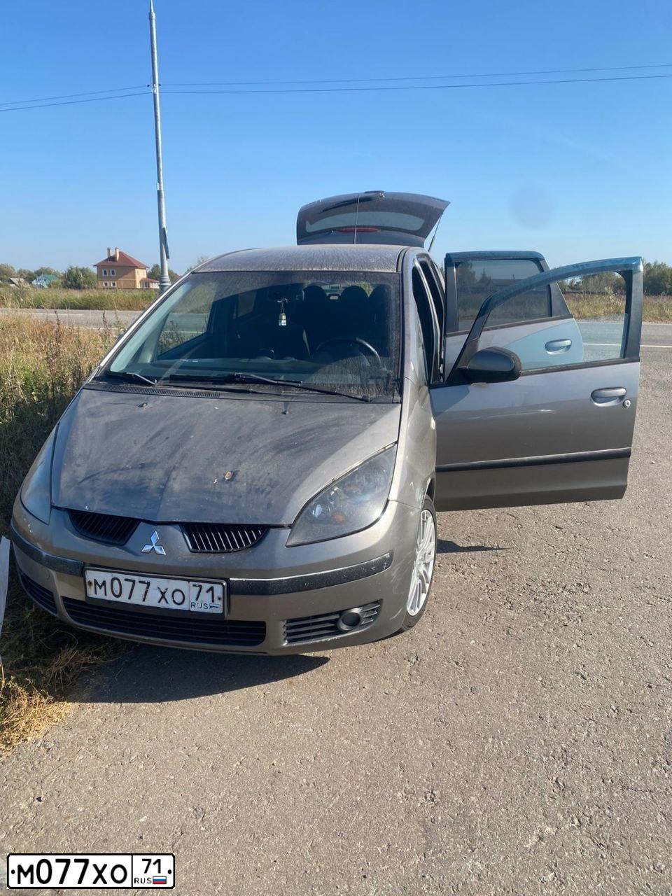 Фото автомобиля MITSUBISHI COLT, 2007 — госномер Х022ОР37. Цвет: СЕРЫЙ ТЕМНЫЙ