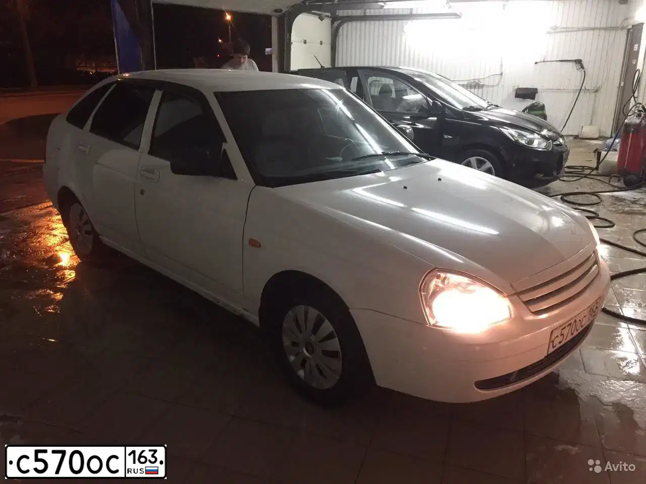 Фото автомобиля LADA 2172 PRIORA, 2009 — госномер С570ОС163. Цвет: Белый