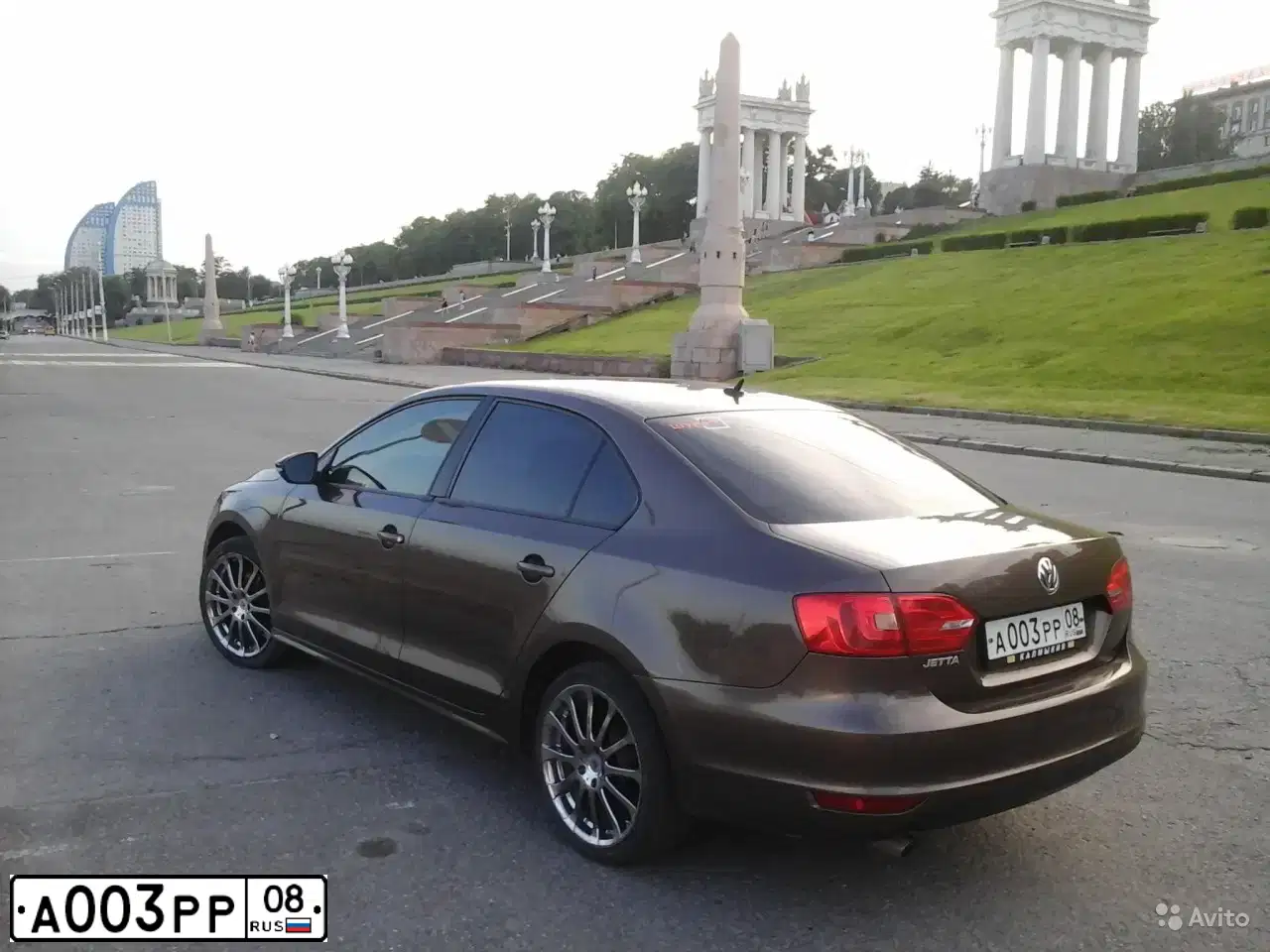 Фото автомобиля LADA GRANTA, 2016 — госномер М527НЕ126. Цвет: СЕРЕБРИСТО-ТЕМНО-СЕРЫЙ