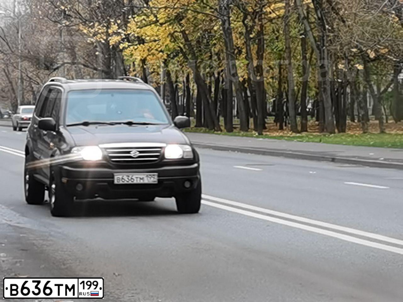 Фото автомобиля SUZUKI /GRAND/ VITARA, 2002 — госномер В636ТМ199. Цвет: БАКЛАЖАННЫЙ