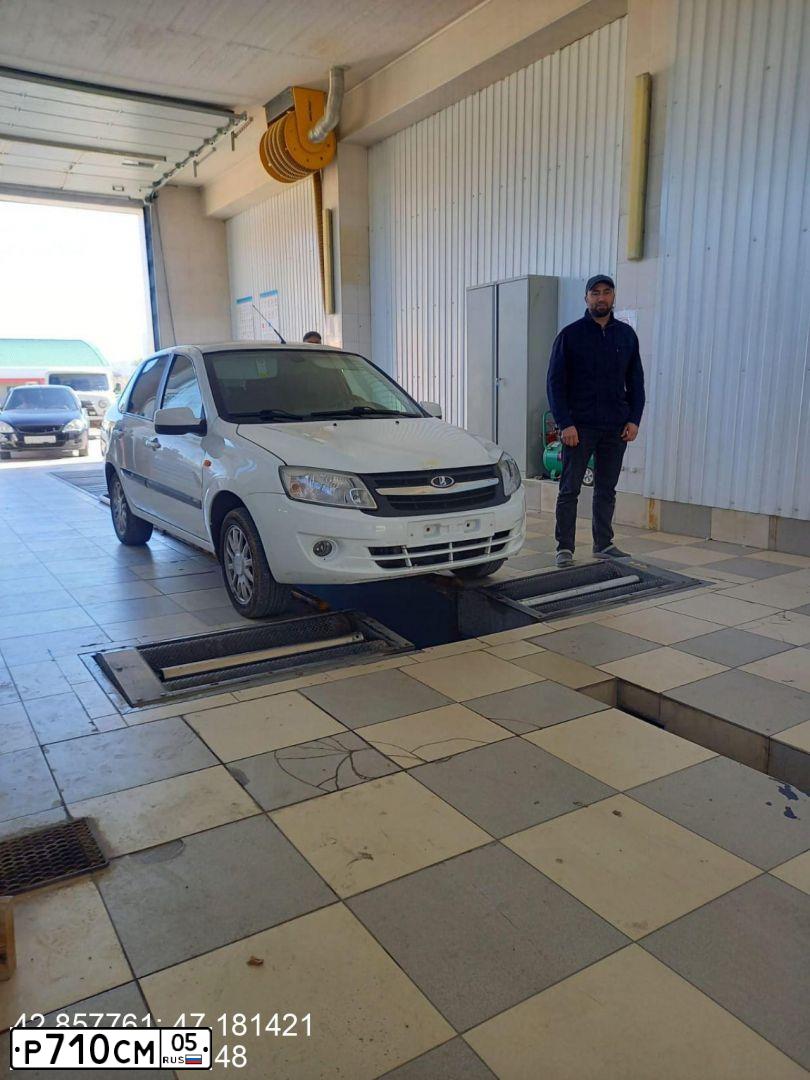 Фото автомобиля LADA 2190 GRANTA, 2014 — госномер М376ЕУ777. Цвет: Белый