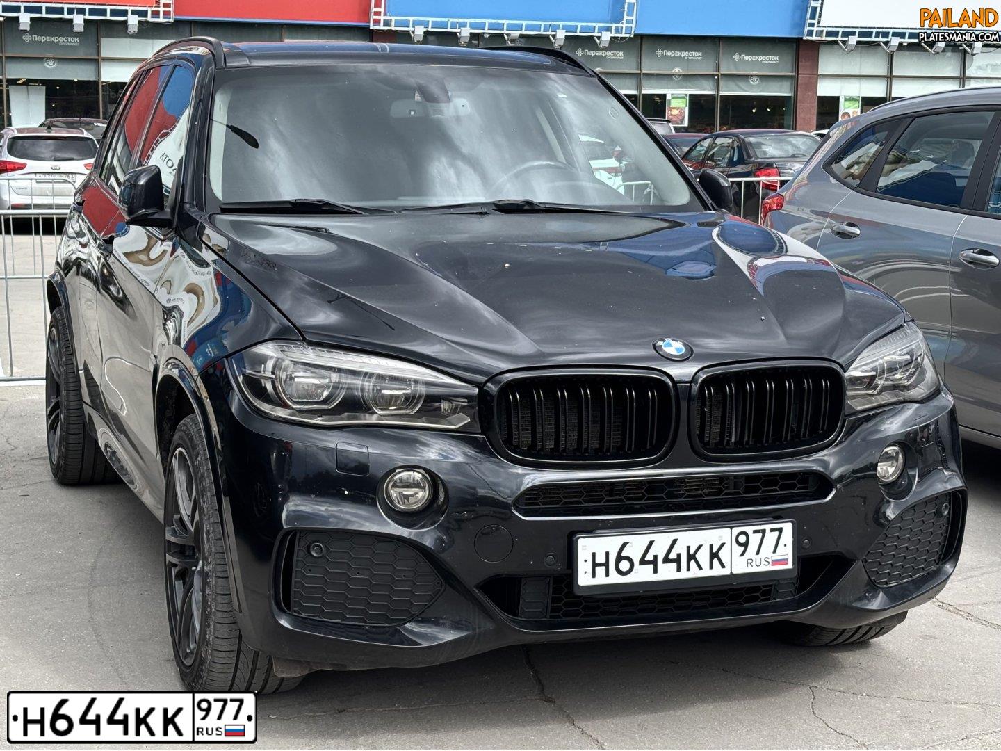 Фото автомобиля BMW X5, 2015 — госномер Н644КК977. Цвет: ЧЕРНЫЙ