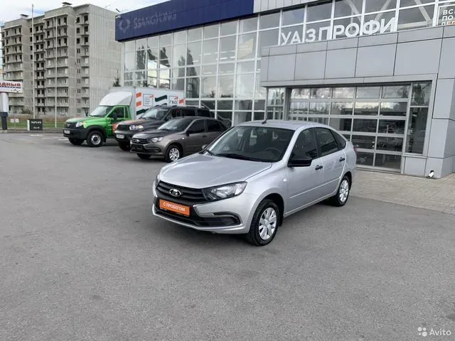 Фото автомобиля LADA 2191 GRANTA, 2019 — госномер О236КТ48. Цвет: Серебристый