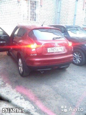 Фото автомобиля NISSAN JUKE, 2011 — госномер О787СЕ116. Цвет: Красный