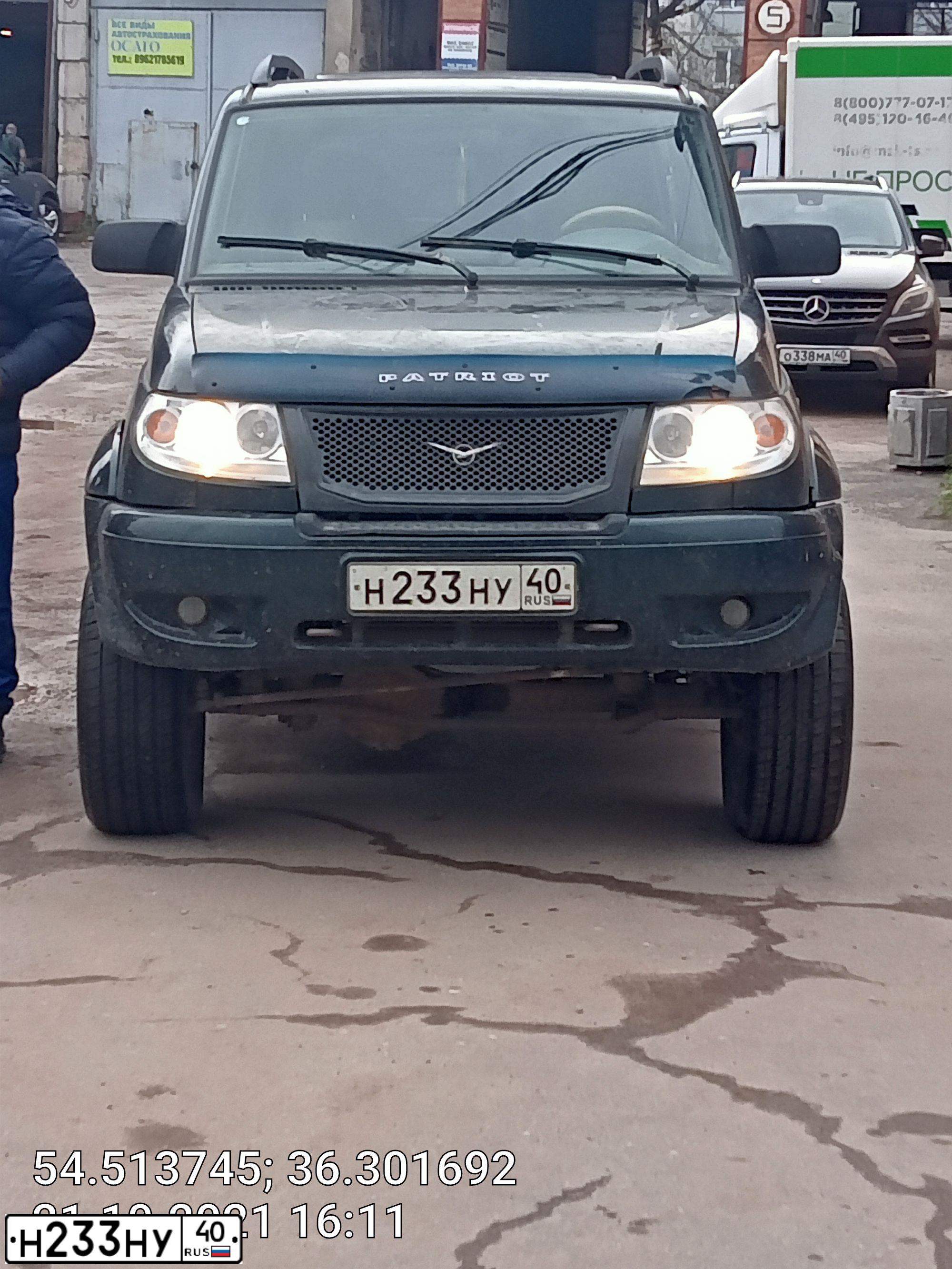 Фото автомобиля UAZ 3163 PATRIOT, 2008 — госномер Н233НУ40. Цвет: АМУЛЕТ-МЕТАЛЛИК