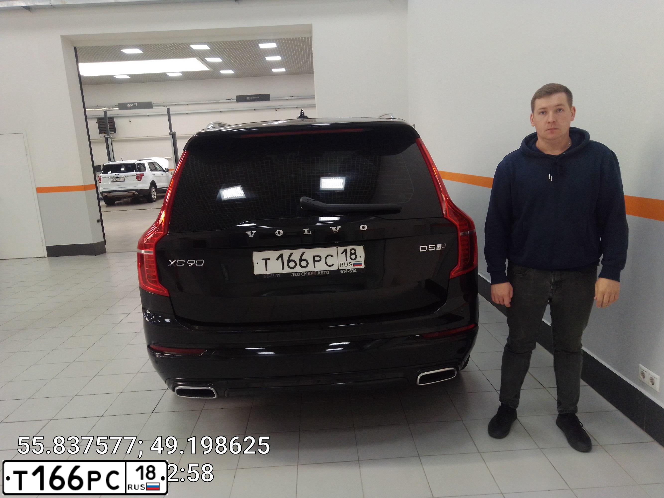 Фото автомобиля VOLVO XC90, 2019 — госномер Т166РС18. Цвет: ЧЕРНЫЙ