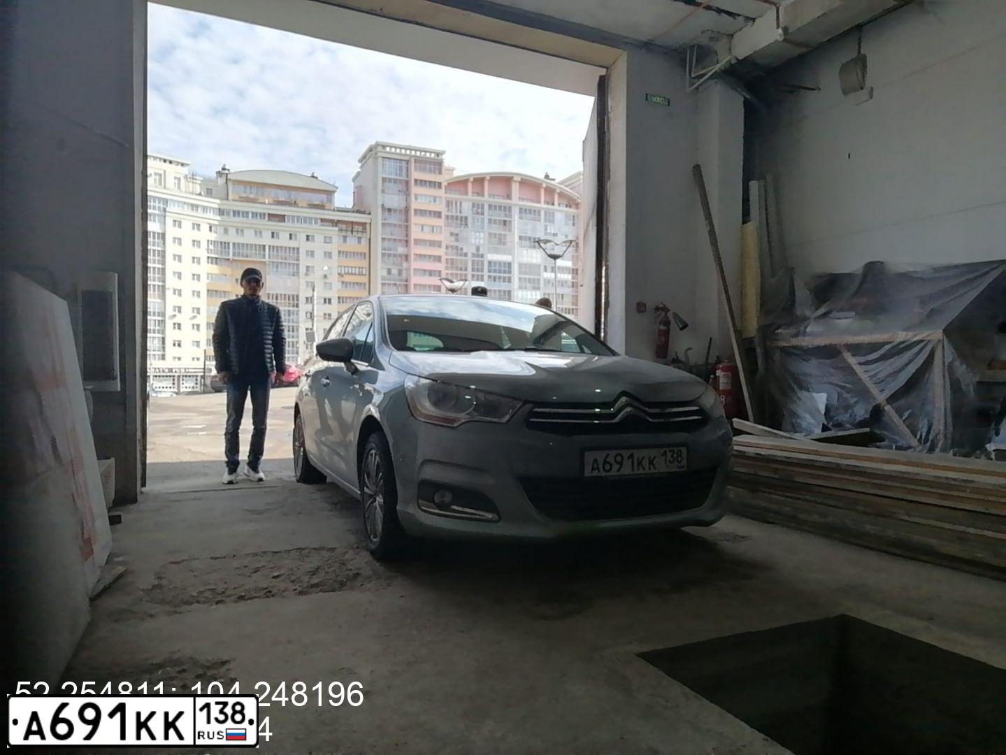Фото автомобиля СИТРОЕН С4, 2012 — госномер К444ТМ38. Цвет: СЕРО-ЗЕЛЕНЫЙ