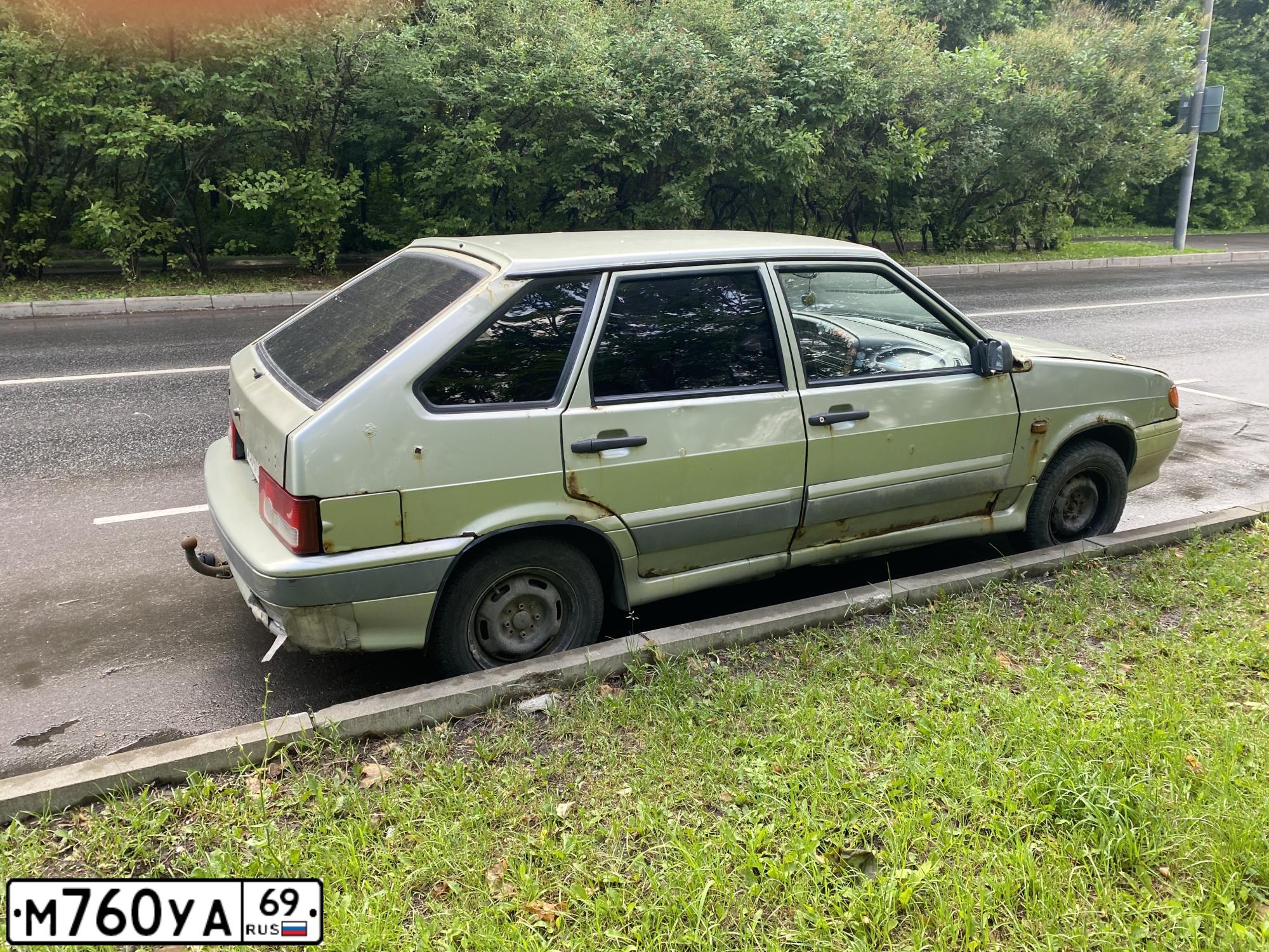 Фото автомобиля LADA 2114, 2006 — госномер Х604УС790