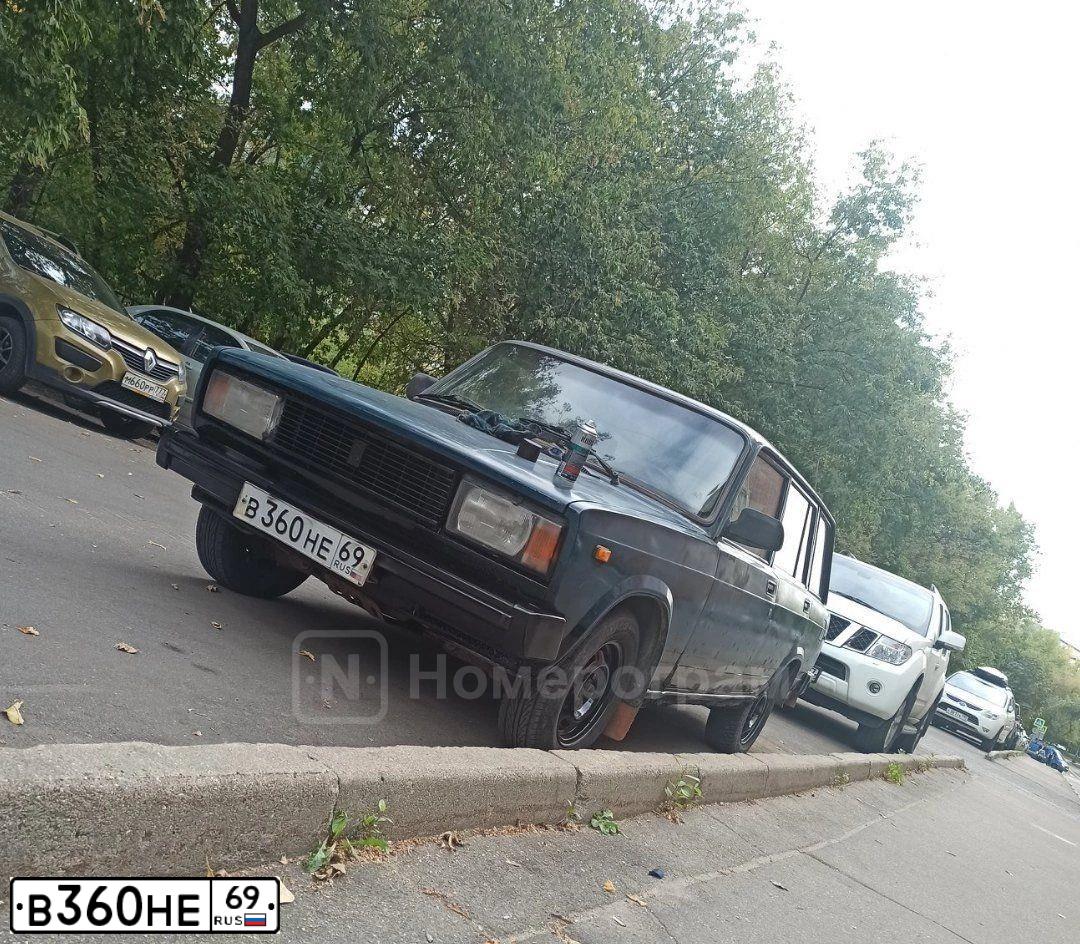Фото автомобиля LADA 2104, 2003 — госномер В360НЕ69. Цвет: СИНЕ ЗЕЛЕНЫЙ