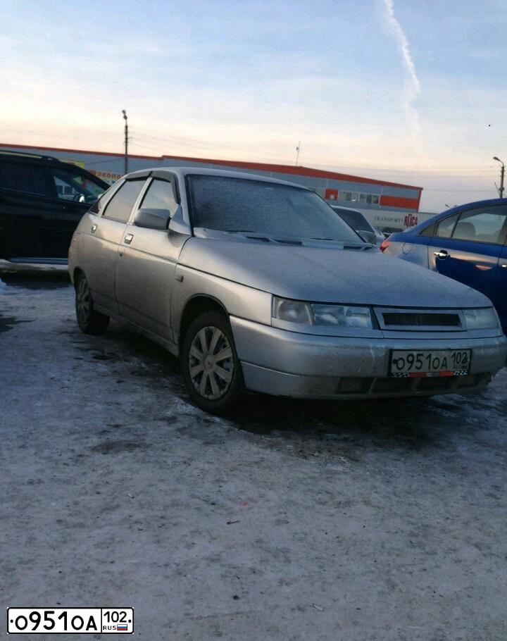 Фото автомобиля LADA 2112 LADA, 2004 — госномер Р458АК774. Цвет: Светло-Серебристый металлик