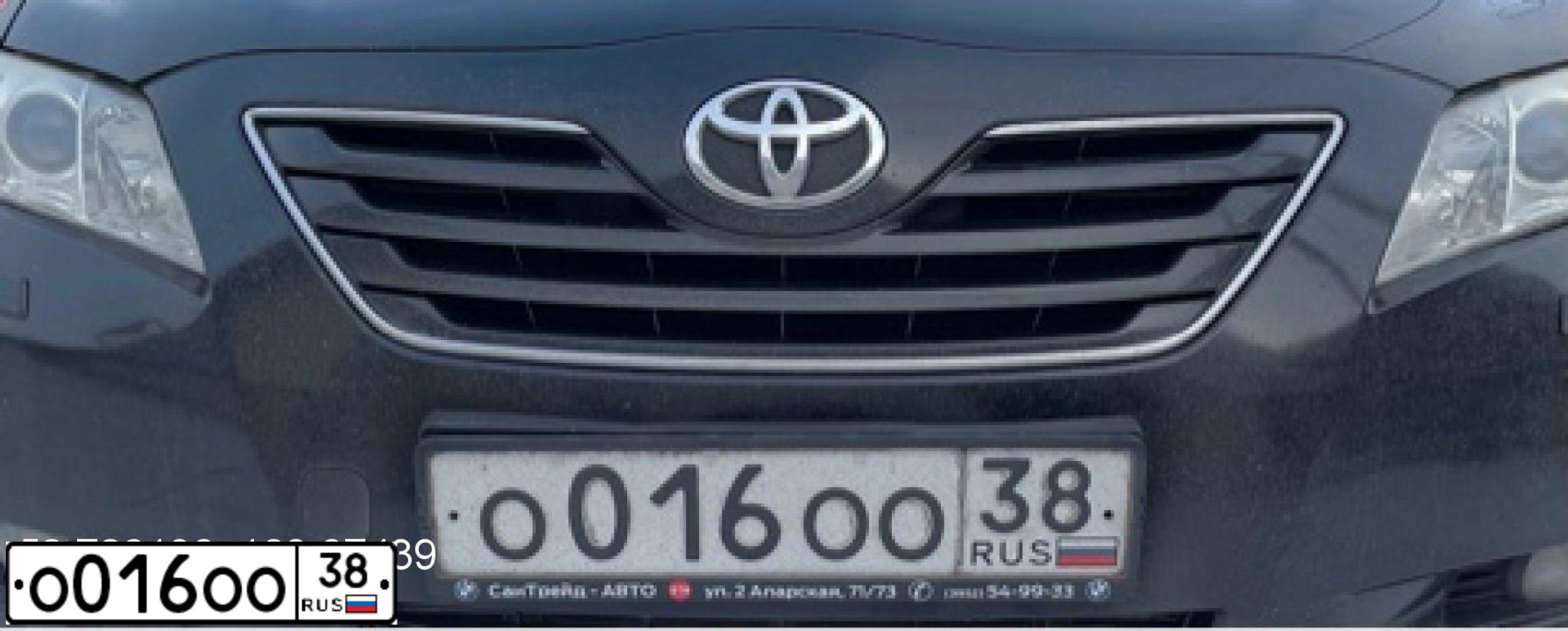 Фото автомобиля TOYOTA CAMRY, 2007 — госномер О016ОО38. Цвет: ЧЕРНЫЙ