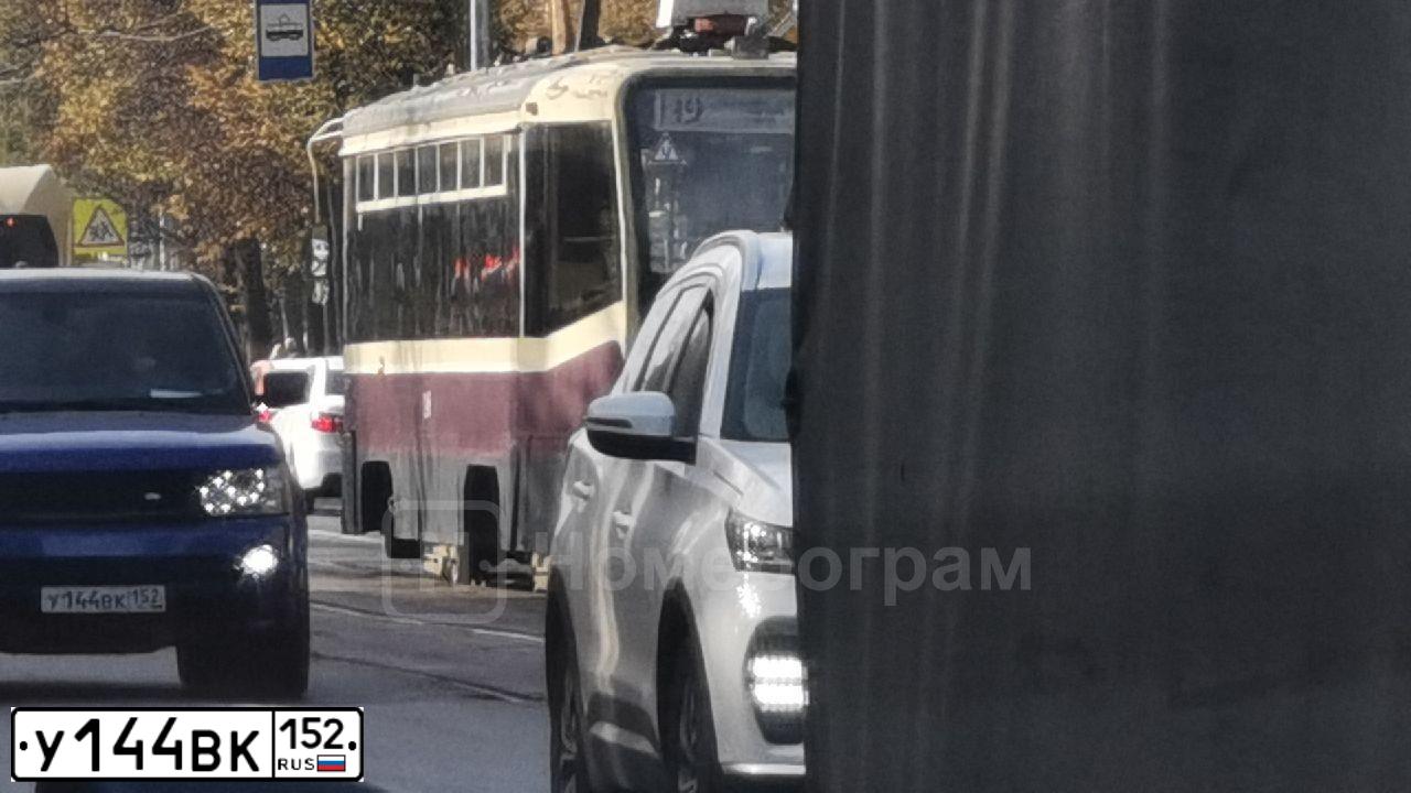 Фото автомобиля LANDROVER RANGE ROVER SPORT, 2008 — госномер У144ВК152. Цвет: синий