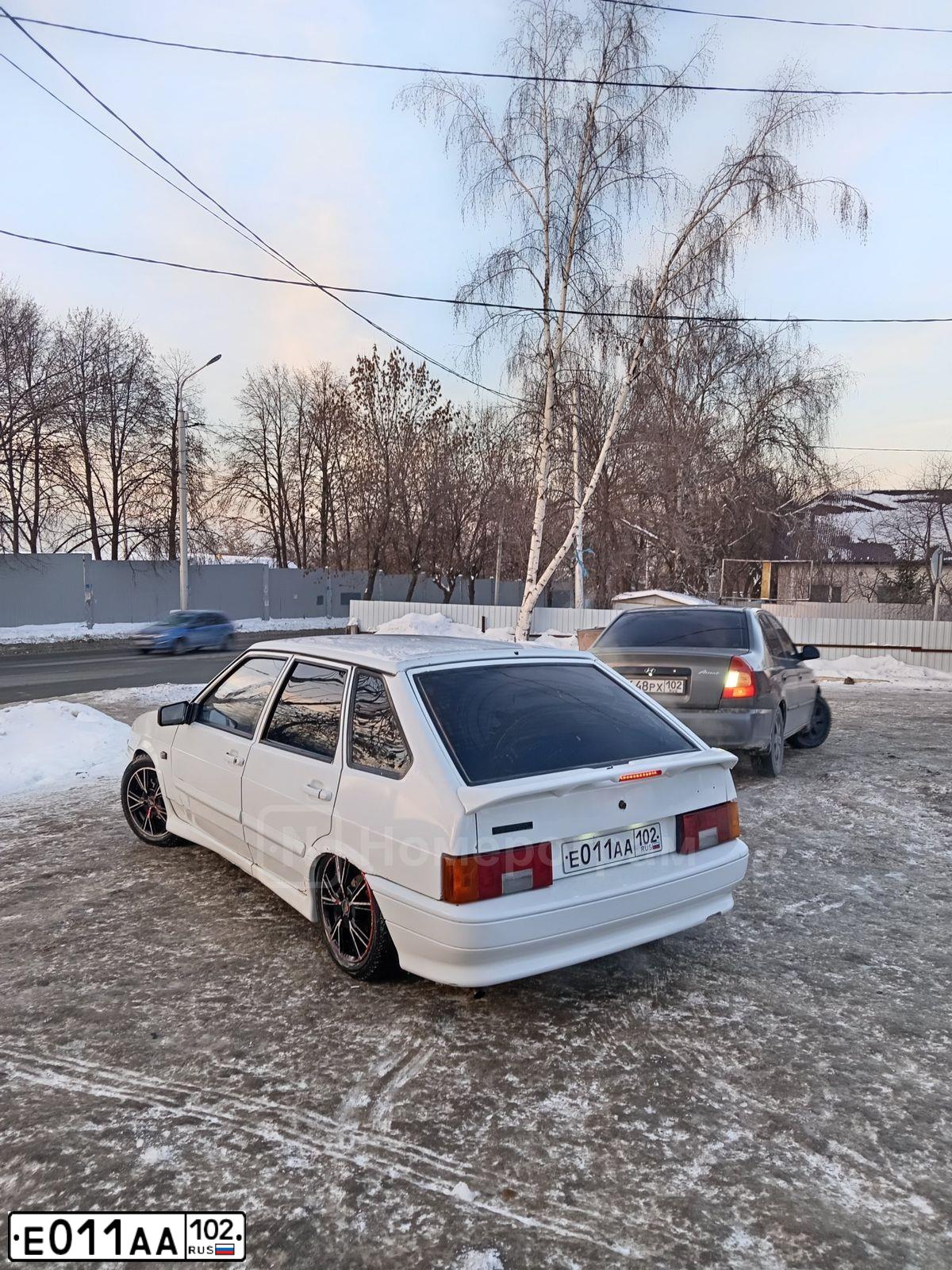 Фото автомобиля LADA 2114, 2010 — госномер О155АК702. Цвет: Белый