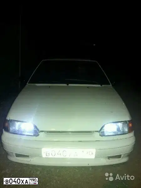 Фото автомобиля CHRYSLER SERIE 300, 2005 — госномер В040ХА190. Цвет: ЧЕРНЫЙ