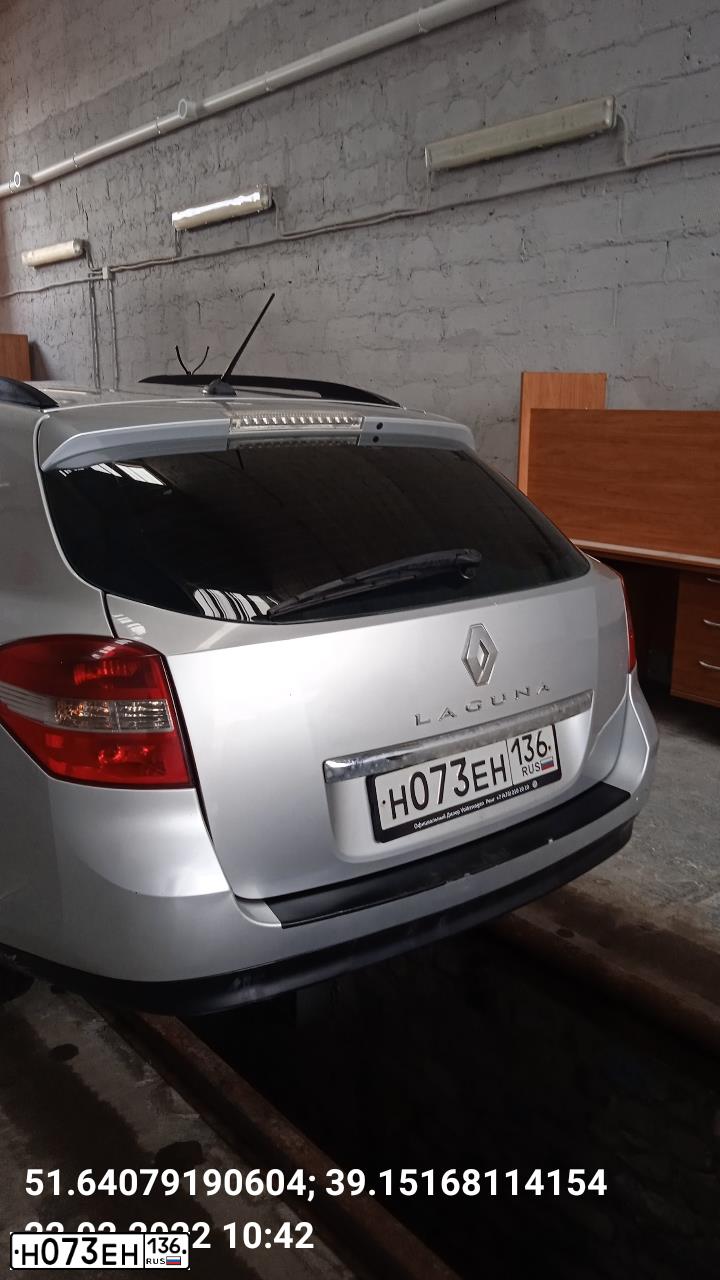 Фото автомобиля RENAULT LAGUNA, 2008 — госномер Т564ТС136