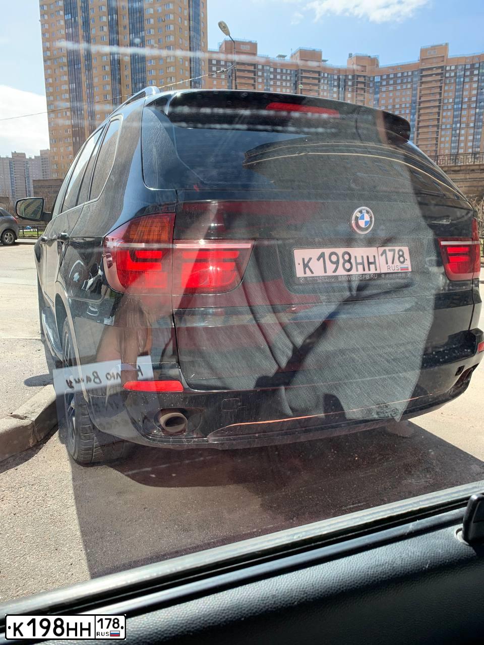 Фото автомобиля BMW X5, 2007 — госномер К198НН178. Цвет: ЧЕРНЫЙ