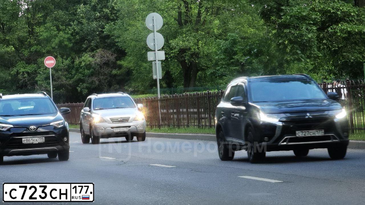 Фото автомобиля AUDI A4, 2007 — госномер А034РЕ51. Цвет: КРАСНЫЙ