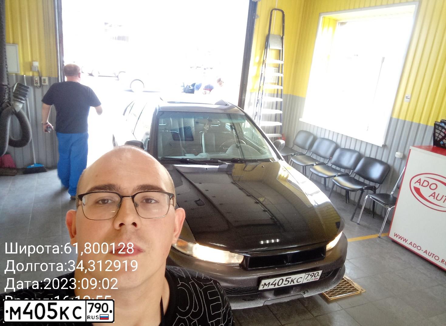 Фото автомобиля MITSUBISHI GALANT, 2002 — госномер Н257КН10. Цвет: СЕРЫЙ