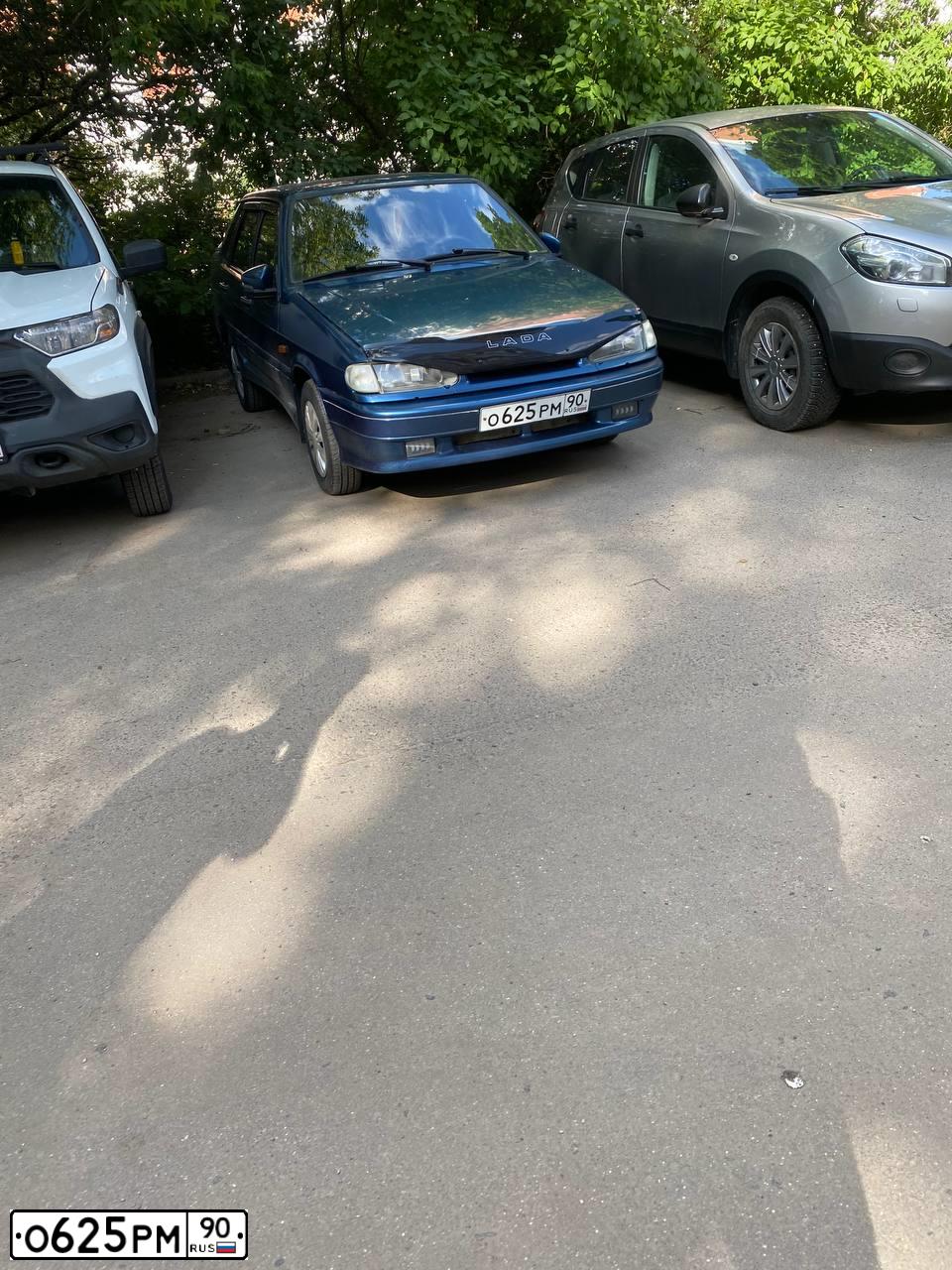 Фото автомобиля LADA 2115 SAMARA, 2004 — госномер О625РМ90. Цвет: ЗЕЛЕНЫЙ СИНИЙ
