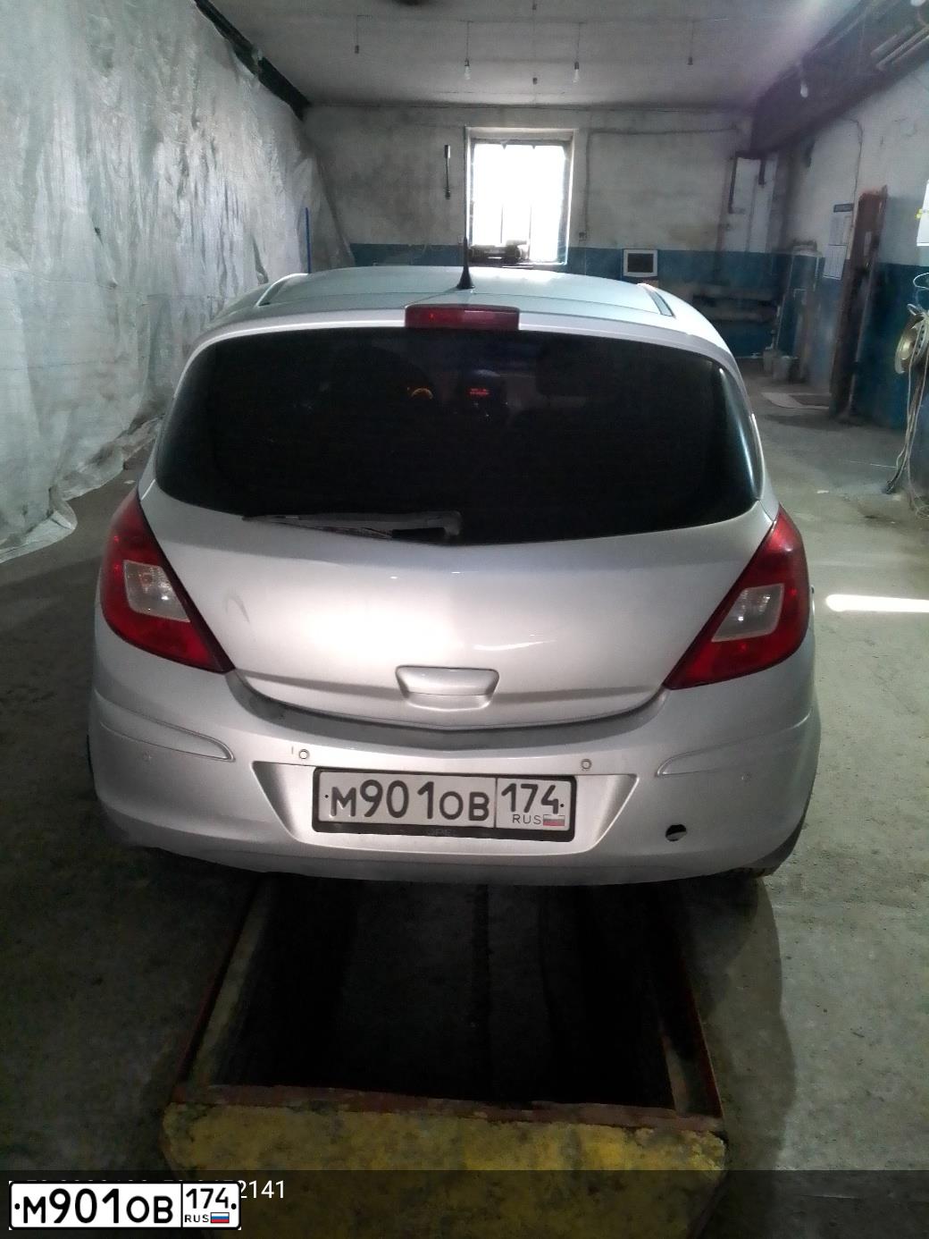 Фото автомобиля OPEL CORSA, 2007 — госномер М429ВС702. Цвет: СВЕТЛО-СЕРЫЙ