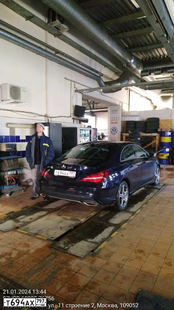 Фото автомобиля MERCEDES CLA-KLASSE, 2017 — госномер Т557ЕА790