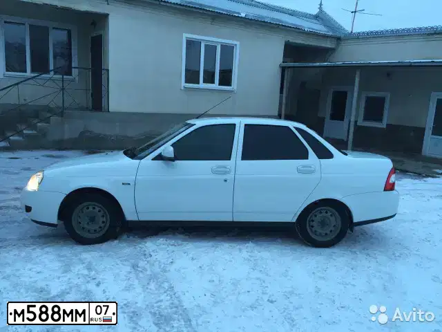 Фото автомобиля LADA 2121 NIVA, 2005 — госномер М588ММ07. Цвет: ЯРКО-БЕЛЫЙ