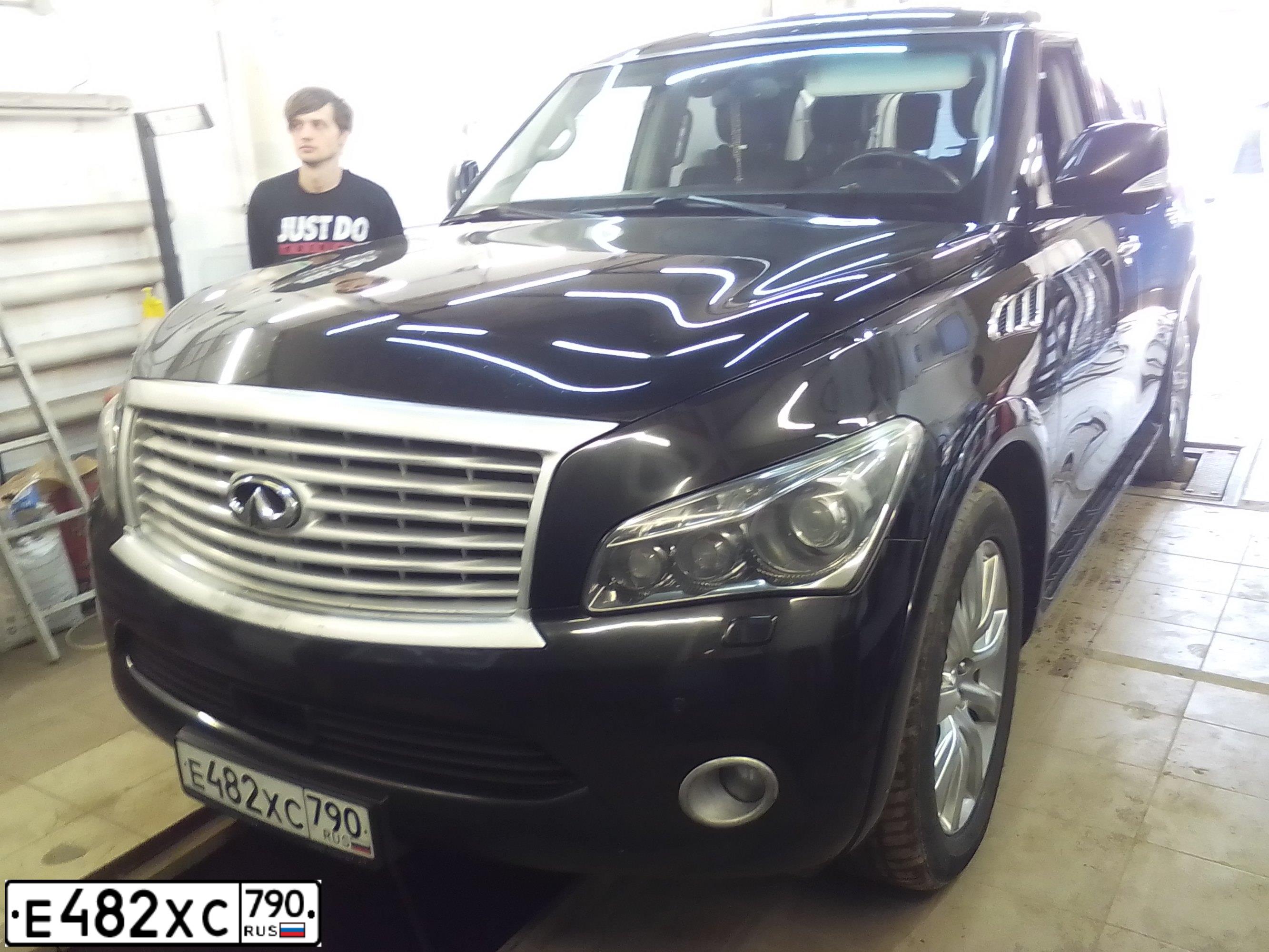 Фото автомобиля INFINITI QХ56, 2011 — госномер А511РС790. Цвет: ЧЕРНЫЙ