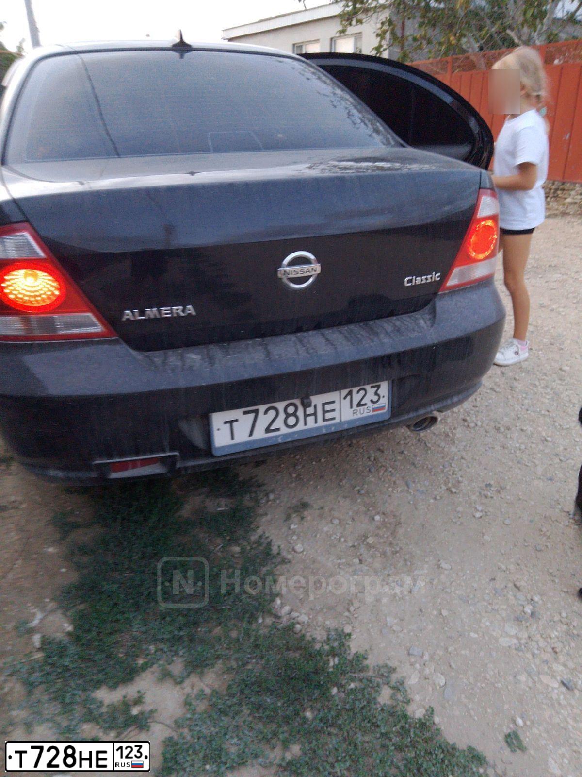 Фото автомобиля NISSAN ALMERA, 2008 — госномер Т728НЕ123. Цвет: ЧЕРНЫЙ