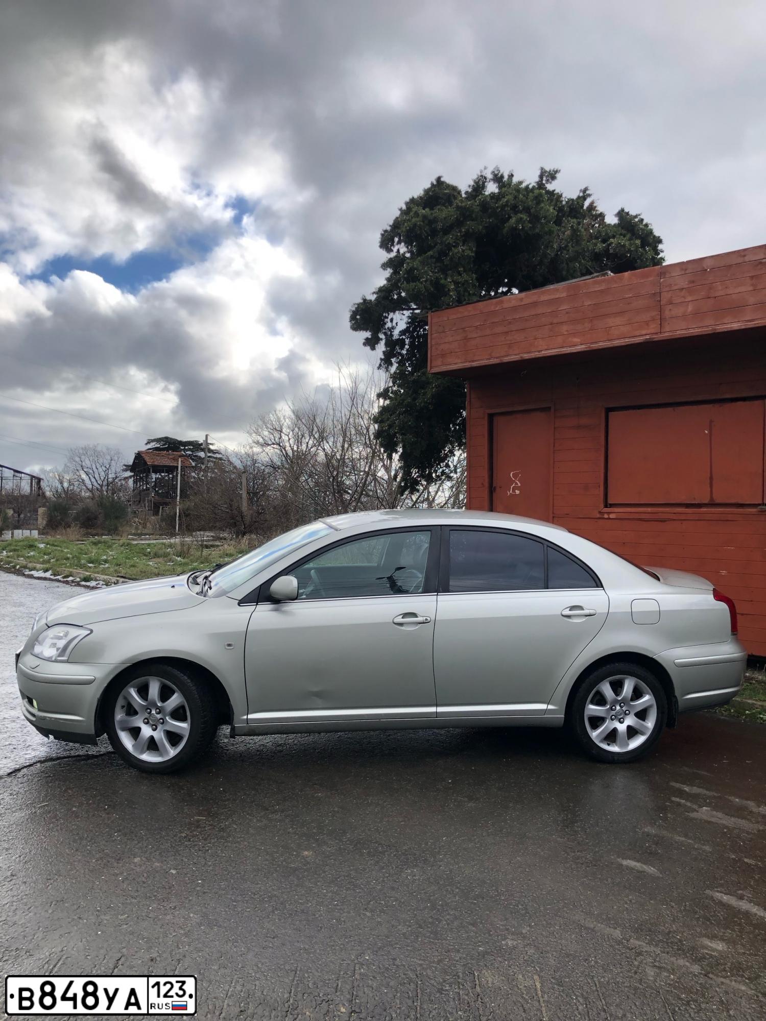 Фото автомобиля TOYOTA AVENSIS, 2003 — госномер Н375НА82. Цвет: СЕРЫЙ