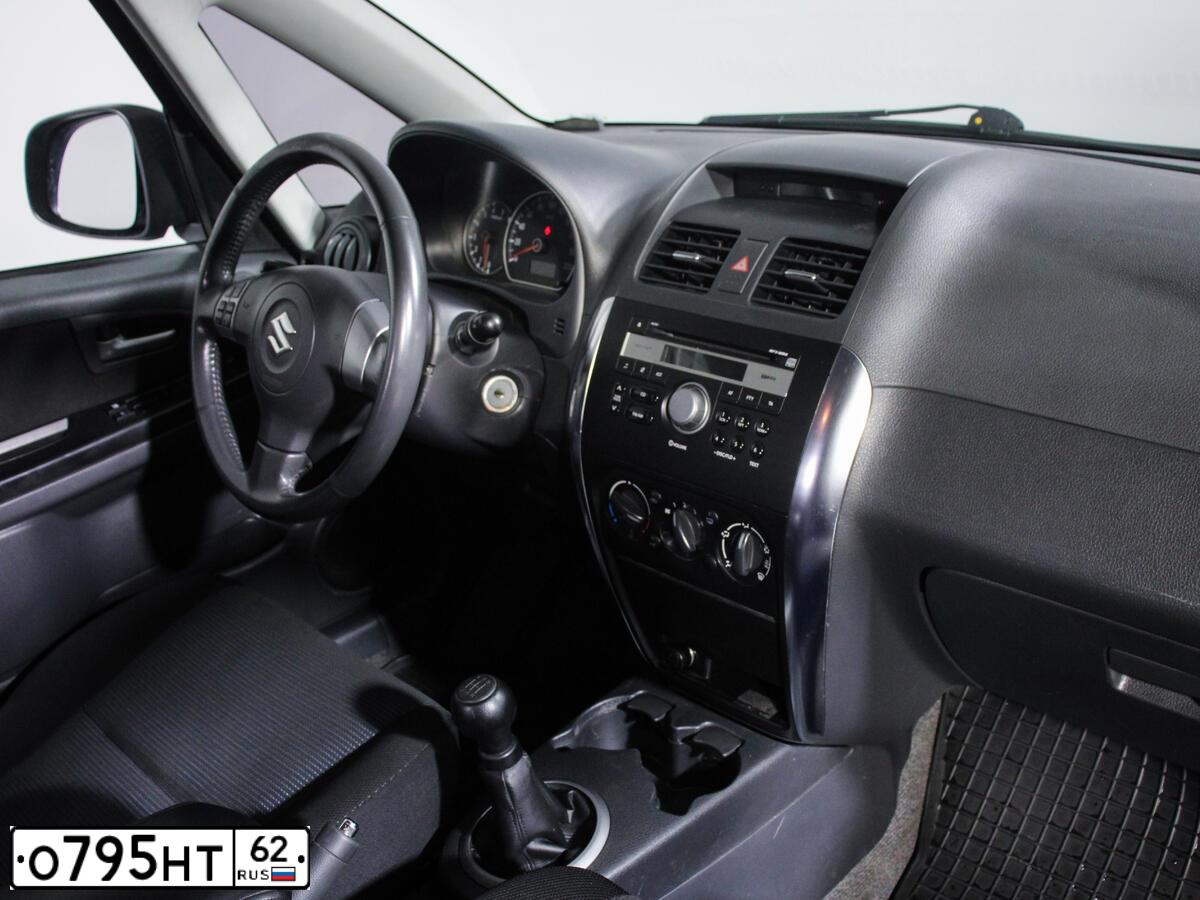 Фото автомобиля SUZUKI SX 4, 2008 — госномер К803ТЕ790. Цвет: ЧЕРНЫЙ