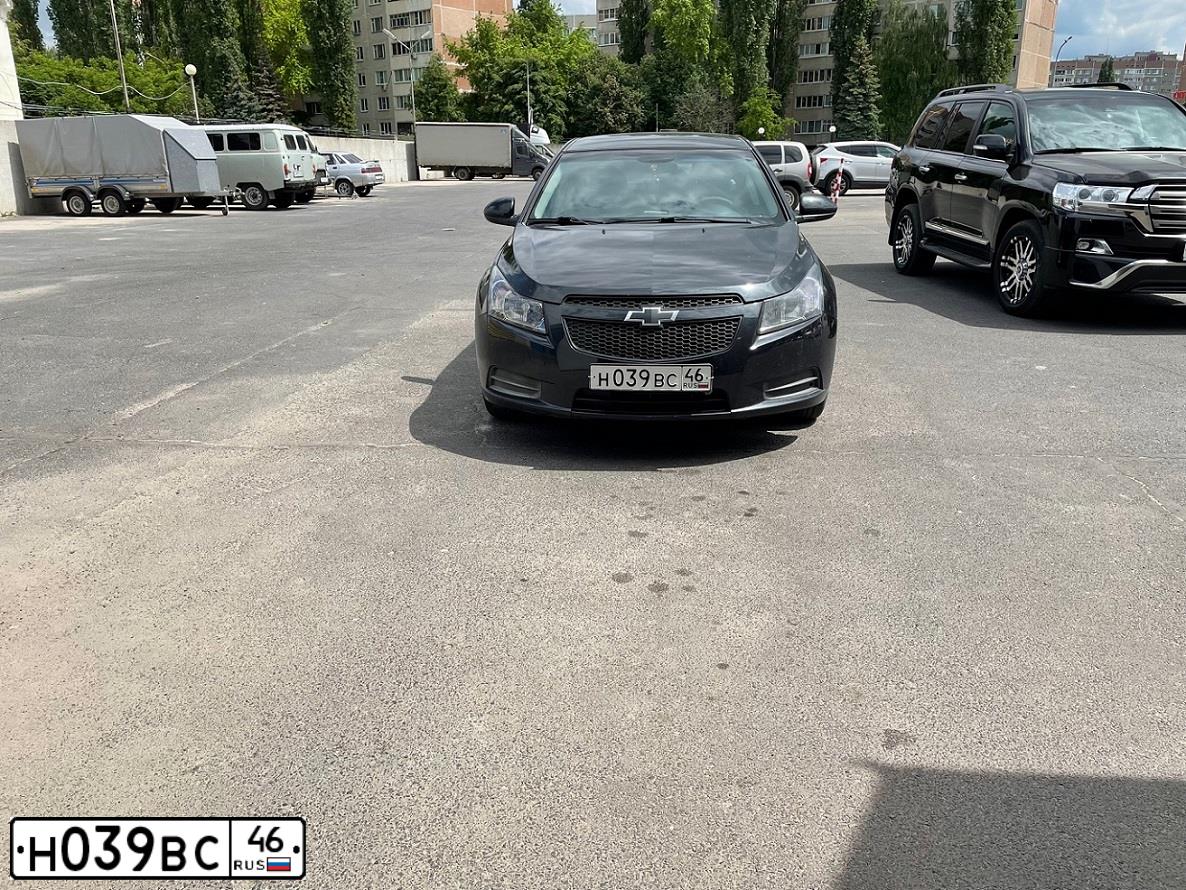 Фото автомобиля CHEVROLET CRUZE, 2012 — госномер Н039ВС46. Цвет: ЧЕРНЫЙ МЕТАЛЛИК
