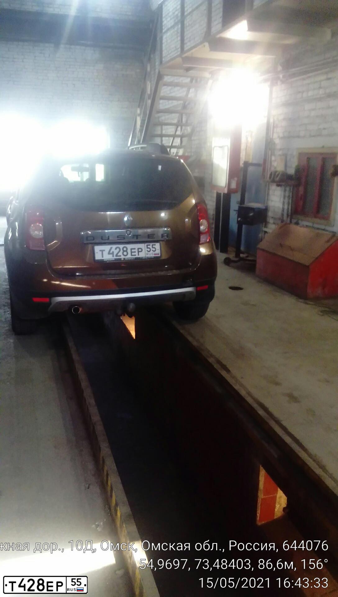 Фото автомобиля RENAULT DUSTER, 2014 — госномер Р178КК154. Цвет: Коричневый
