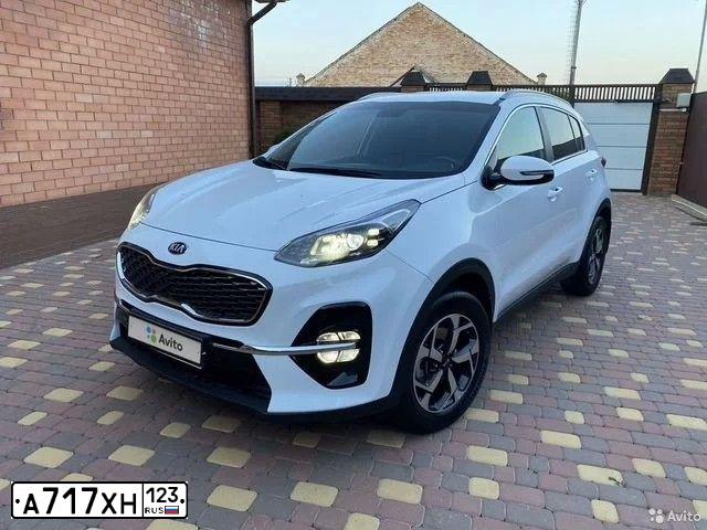 Фото автомобиля КИА QLE (SPORTAGE), 2019 — госномер С438МА07. Цвет: Белый