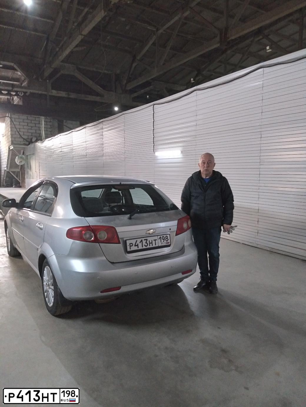 Фото автомобиля CHEVROLET LACETTI, 2008 — госномер Н855МТ10. Цвет: Серебристый