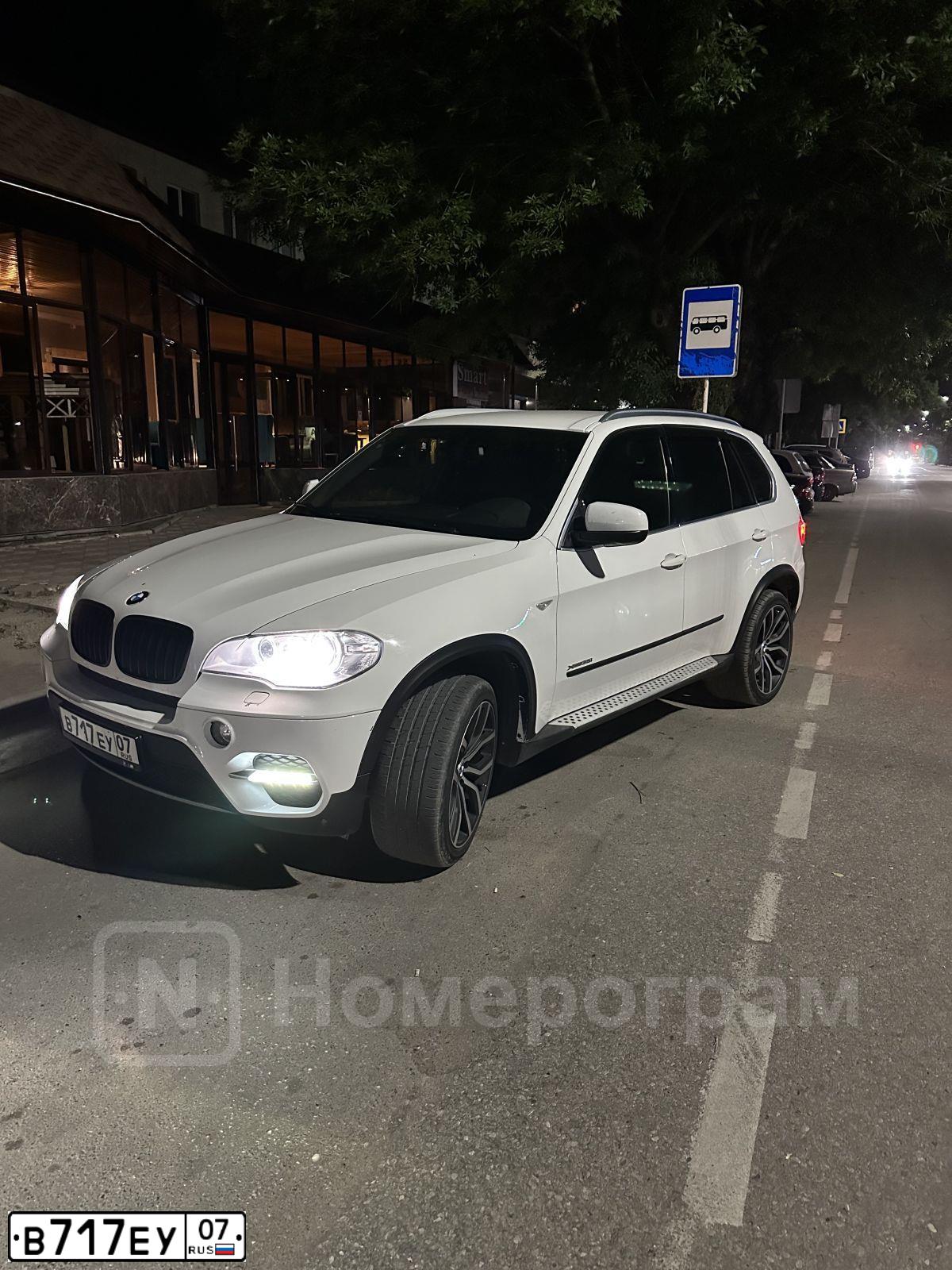 Фото автомобиля BMW W SERIE 5, 2008 — госномер В717ЕУ07. Цвет: Серебристый