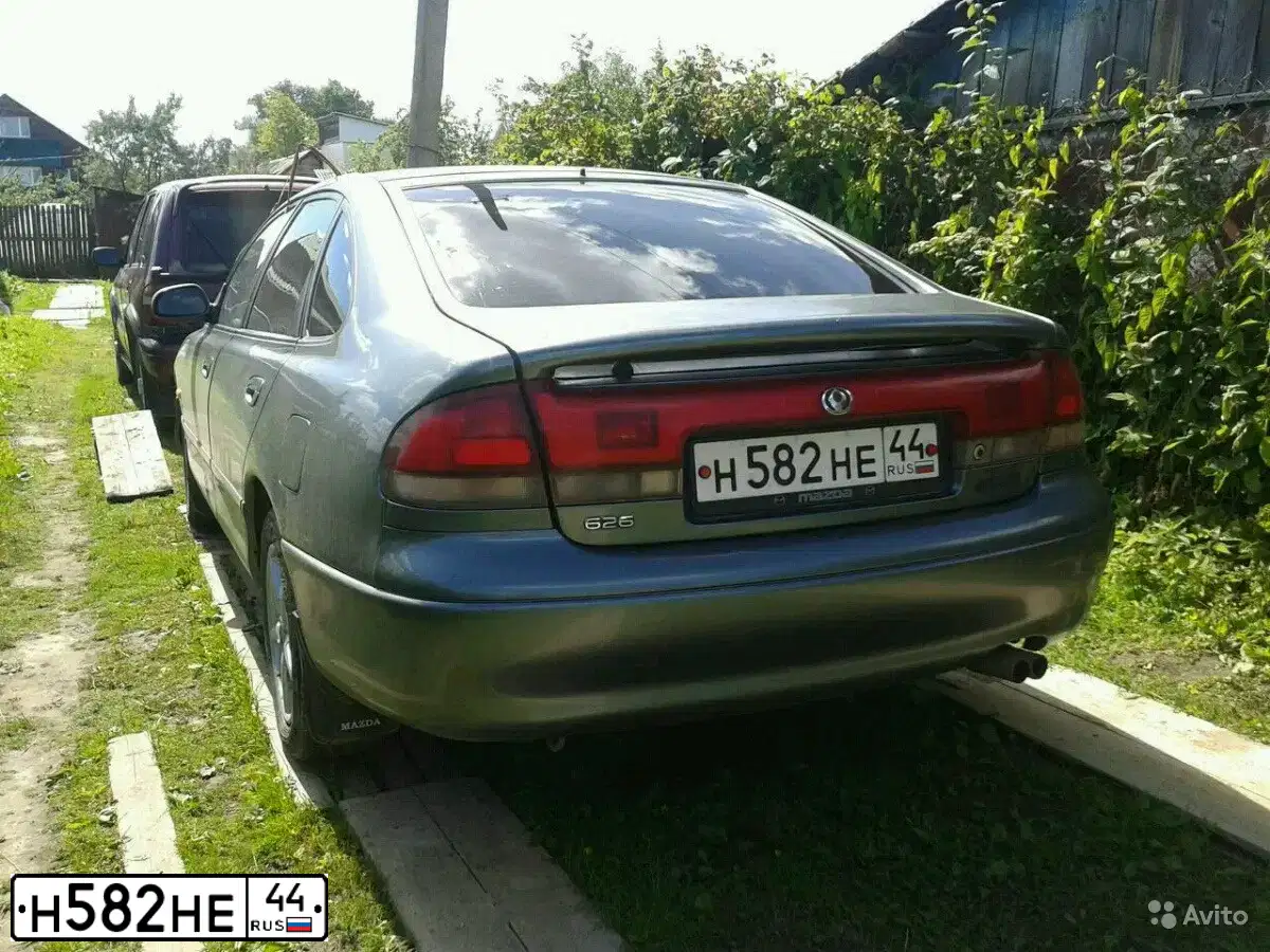 Фото автомобиля MAZDA 626, 1995 — госномер В303ВС152. Цвет: СЕРЫЙ