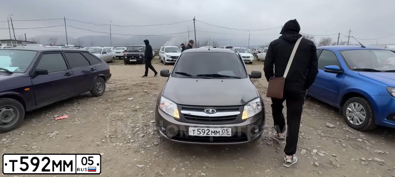 Фото автомобиля LADA GRANTA, 2015 — госномер А174КО105